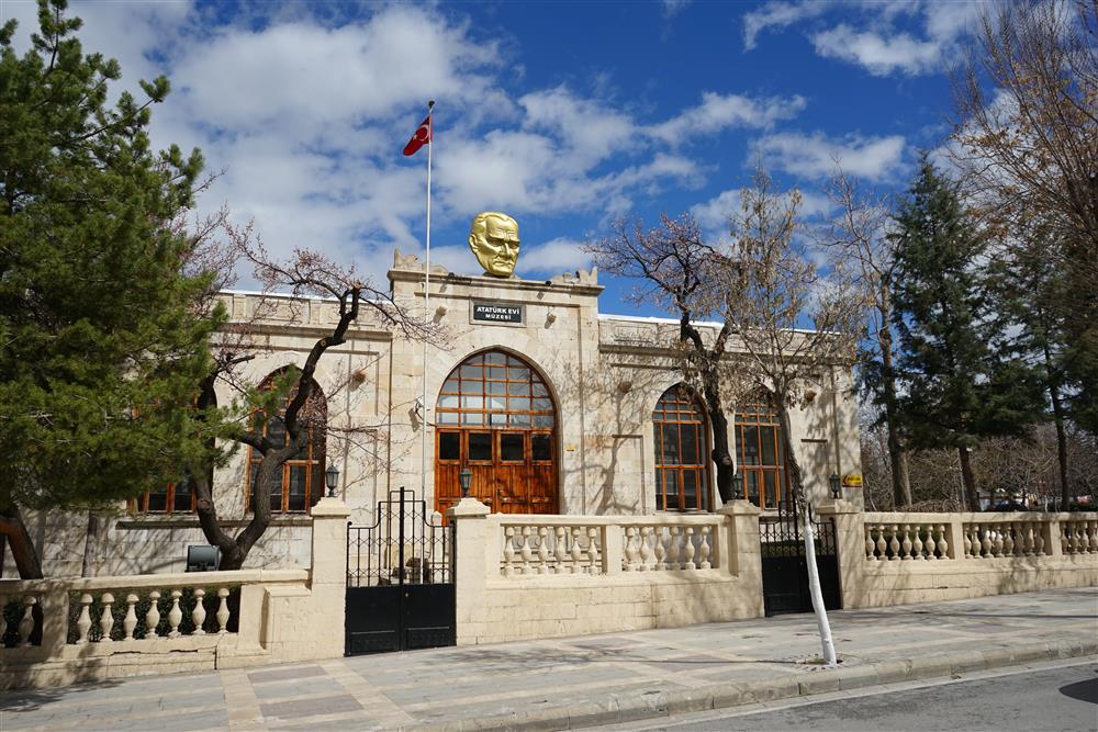 Hasan Demirbağ-Malatya-Atatürk Evi (2).JPG